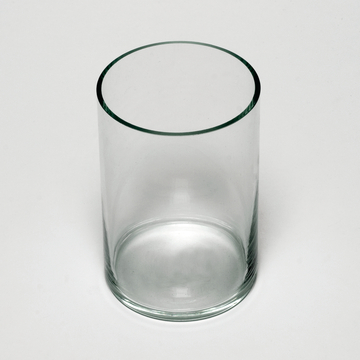 Das Bild zeigt ein transparenter, zylindrischer Glasbehälter mit einem klaren, glatten Rand. Er eignet sich ideal für verschiedene Experimente im Bildungsbereich und lässt sich vielseitig verwenden.