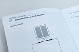 Das Bild zeigt eine Seite eines Unterrichtsmaterials mit dem Titel "Energiewandlung mit Solarzellen". Es enthält eine schematische Darstellung eines Versuchsaufbaus zur Demonstration der Energieumwandlung durch Solarzellen.